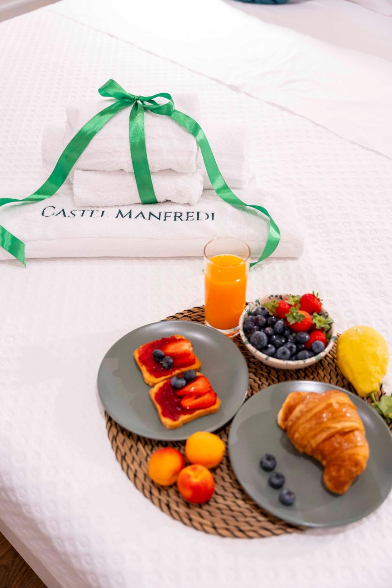 Castel Manfredi Apartments Manfredonia Kültér fotó